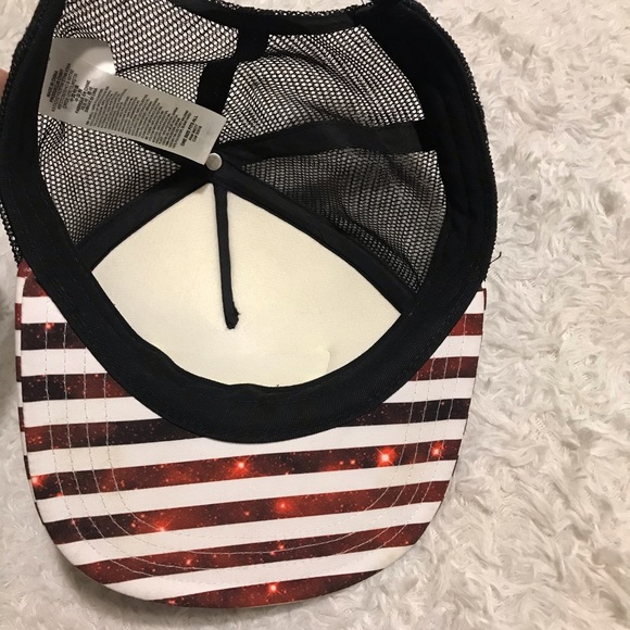 Vans Off The Wall Snap Back Cap - Picture 4 of 6